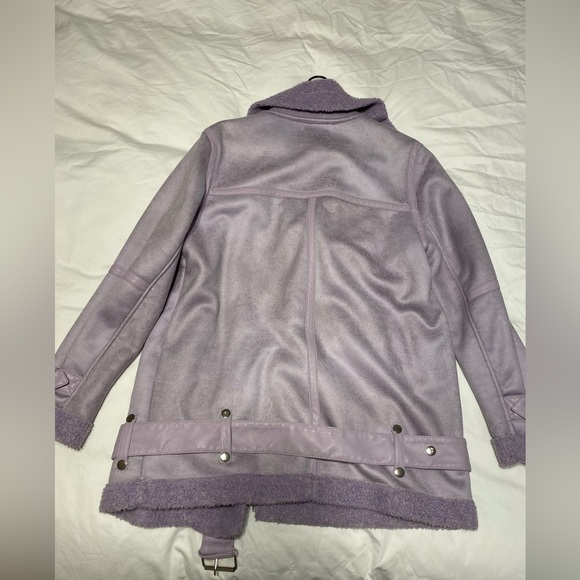Urban Outfitters light purple faux leather oversized jacket - Picture 2 of 3